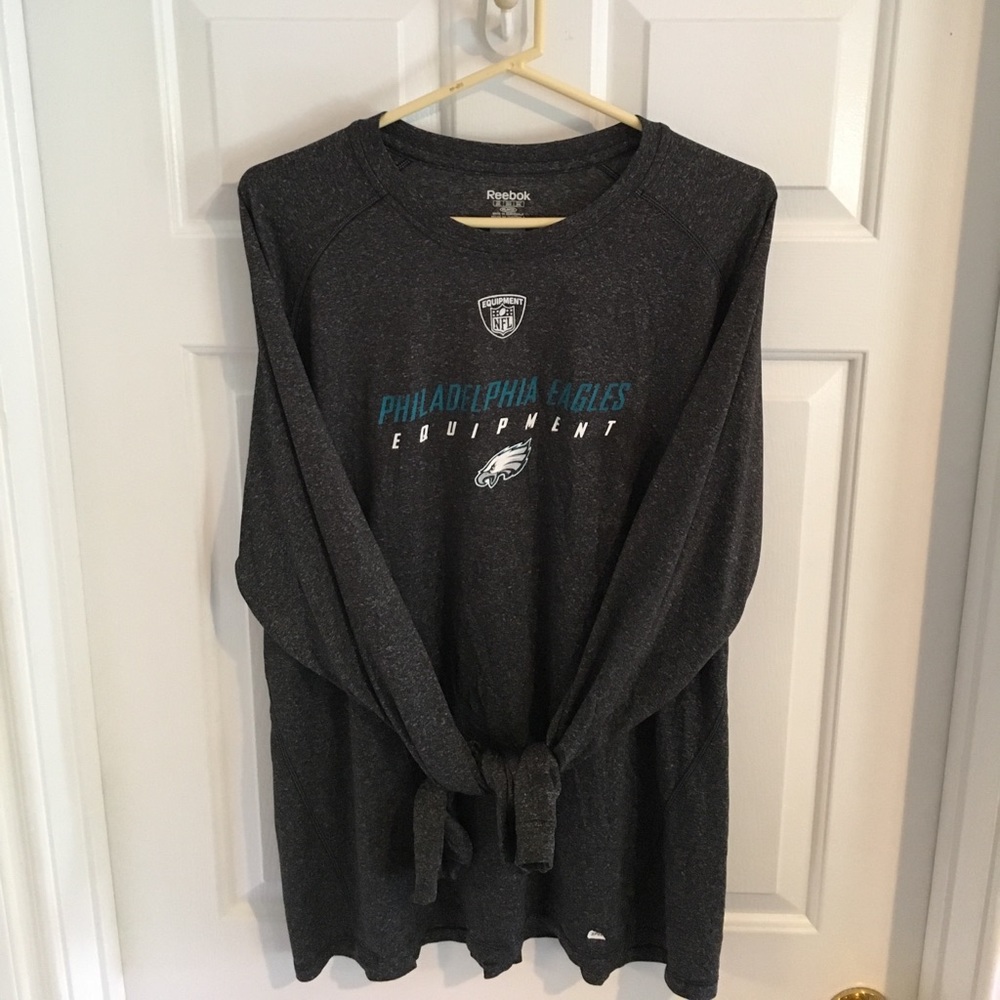 Reebok Men’s L/S 🦅 Tee.